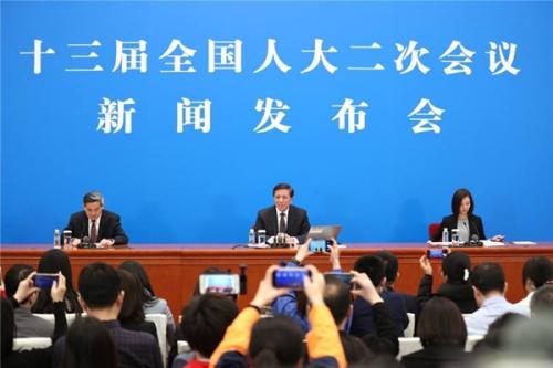 聚焦两会：制造业增值税税率降3% 钢市春风再吹拂