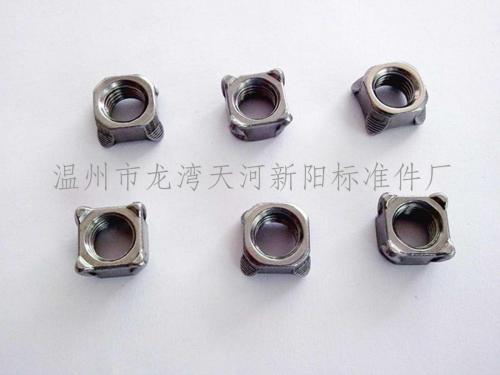 四方焊接螺母 DIN 928